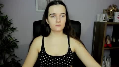 Snapshot of katedesire chatting on 01-12-25, 01:27 Kate online show from 01-12-25, 01:27