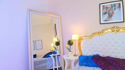 katee Martinez online show from 10-13-25, 07:14