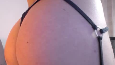 Snapshot of katejolie chatting on 11-25-25, 05:18 Help me with rate thanks online show from 11-25-25, 05:18