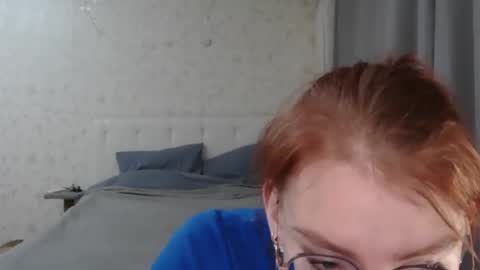 Snapshot of katekalen chatting on 11-19-25, 04:18 Kate Bunny online show from 11-19-25, 04:18