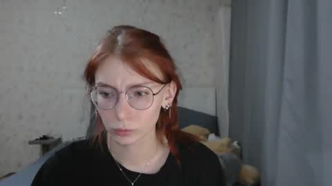 Snapshot of katekalen chatting on 11-26-25, 05:14 Kate Bunny online show from 11-26-25, 05:14