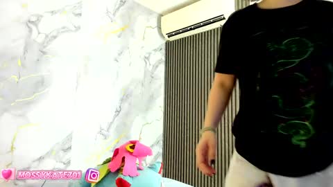 Snapshot of katemoss70 chatting on 01-30-25, 12:16 Im Katherine but call me Kate online show from 01-30-25, 12:16