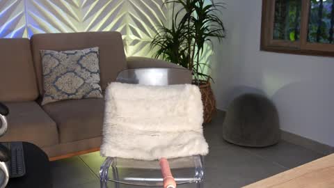  Kate Owens  online show from 02-08-25, 09:57