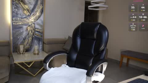  Kate Owens  online show from 02-10-25, 10:31