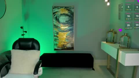  Kate Owens  online show from 03-03-25, 10:49