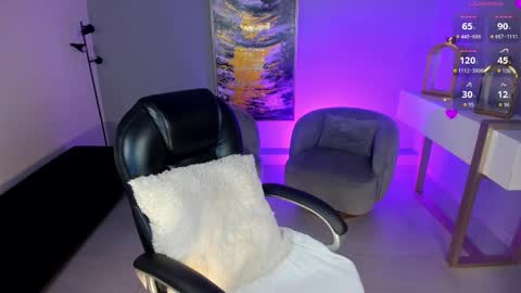  Kate Owens  online show from 03-06-25, 10:41