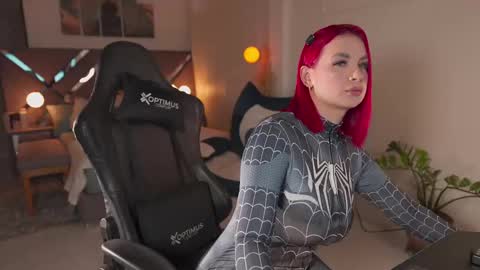  Kate Owens  online show from 10-08-25, 10:57