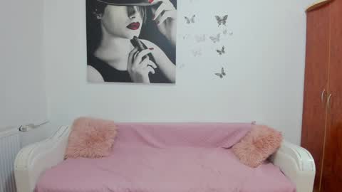 Snapshot of kateparker chatting on 01-17-25, 05:11 Anna online show from 01-17-25, 05:11