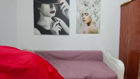 Snapshot of kateparker chatting on 09-13-25, 04:01 Anna online show from 09-13-25, 04:01