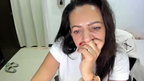 Snapshot of katerinamilf_ chatting on 02-09-26, 09:30 kata online show from 02-09-26, 09:30