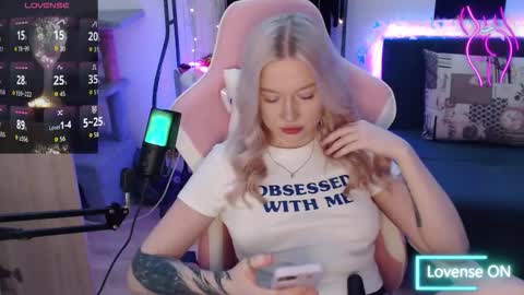 Lisa online show from 12-16-25, 02:16