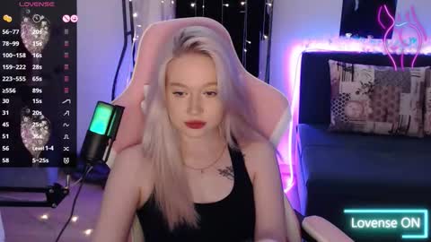 Lisa online show from 12-19-25, 03:24