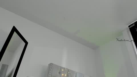 love meeee online show from 01-31-25, 05:53