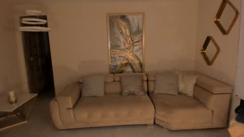 K A T E  online show from 03-18-26, 10:18