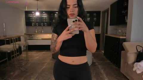 K A T E  online show from 04-18-26, 07:12