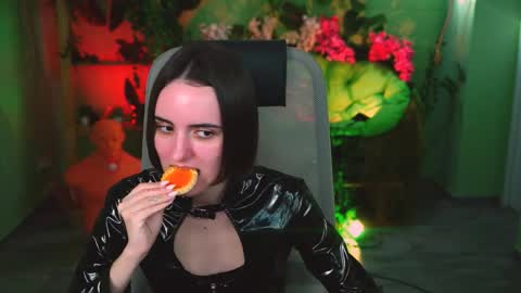 katewillows online show from 04-07-26, 05:08