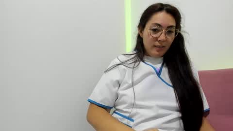 Snapshot of katha_steele_ chatting on 01-28-25, 09:19 catalina online show from 01-28-25, 09:19