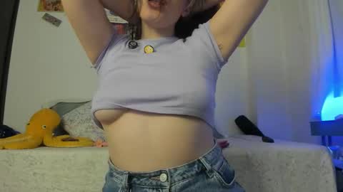 Snapshot of katheerine chatting on 02-25-26, 01:37 Katherine online show from 02-25-26, 01:37