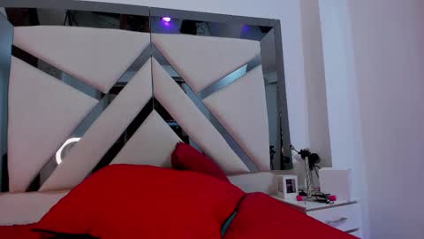 Katherine Foster online show from 02-18-25, 11:30