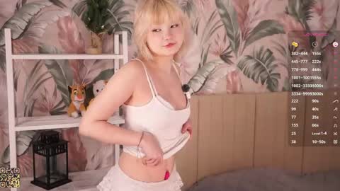 Bella online show from 04-15-26, 06:04