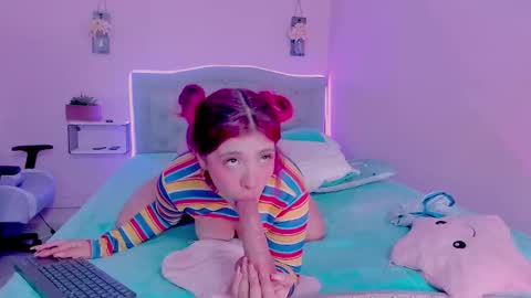 Snapshot of kathia_saenz chatting on 12-18-24, 10:40 Kathia  online show from 12-18-24, 10:40