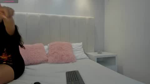 Snapshot of kathie_vega chatting on 07-25-26, 11:08 Kathie Vega online show from 07-25-26, 11:08