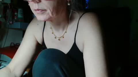 Snapshot of kathleenedwards chatting on 06-10-26, 08:19 Kathleen online show from 06-10-26, 08:19