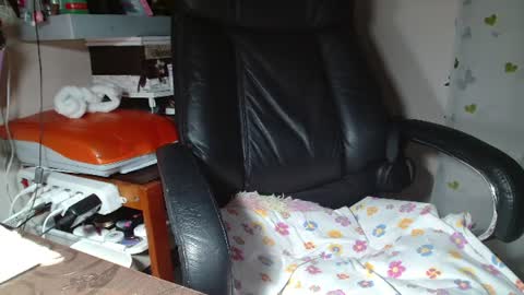 Snapshot of kathleenedwards chatting on 06-30-26, 03:02 Kathleen online show from 06-30-26, 03:02