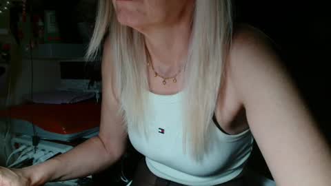 Snapshot of kathleenedwards chatting on 07-02-26, 08:59 Kathleen online show from 07-02-26, 08:59