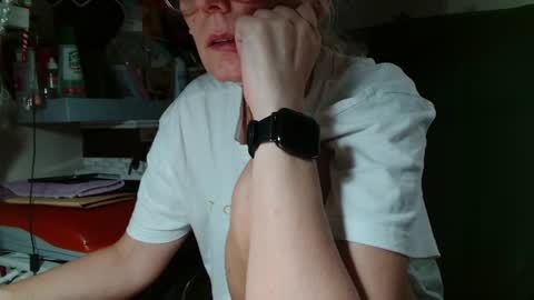 Snapshot of kathleenedwards chatting on 07-03-26, 12:11 Kathleen online show from 07-03-26, 12:11