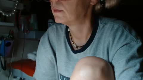 Snapshot of kathleenedwards chatting on 07-26-26, 10:38 Kathleen online show from 07-26-26, 10:38