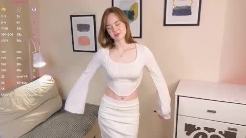 Snapshot of kathryn_bishop chatting on 12-04-25, 08:17 Jane online show from 12-04-25, 08:17