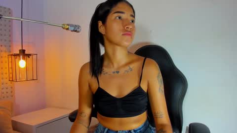 Snapshot of kathy_naughty1 chatting on 12-20-24, 01:22 Khaty online show from 12-20-24, 01:22