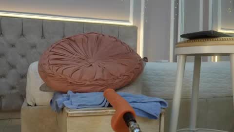 Katia Cute online show from 04-19-26, 07:38