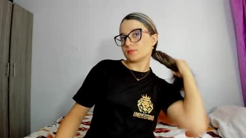 Khaterine online show from 01-25-25, 12:37