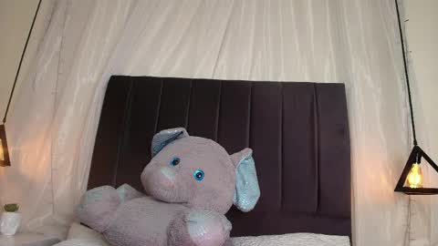 Snapshot of katia_gh chatting on 04-02-26, 03:26 Katia online show from 04-02-26, 03:26