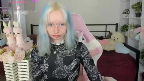 Katia  online show from 04-22-26, 05:32