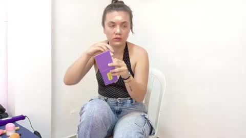 . . KATIA . . online show from 05-19-26, 07:09