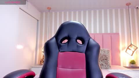 Snapshot of katiamoss1 chatting on 10-01-25, 12:11 KATIA online show from 10-01-25, 12:11