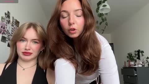 Snapshot of katie________ chatting on 09-26-25, 10:08 Katienext stream  online show from 09-26-25, 10:08