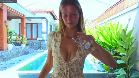 Katie online show from 04-10-26, 02:39