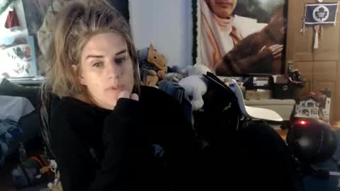 Snapshot of katiecutie_5 chatting on 09-11-25, 03:50 Katie online show from 09-11-25, 03:50