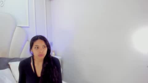 Snapshot of katiejonees chatting on 01-09-26, 11:35 katiejonees online show from 01-09-26, 11:35