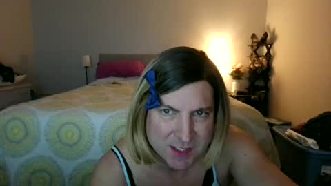 katieutopia online show from 11-11-25, 04:01