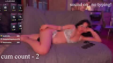 Snapshot of katiewoww chatting on 04-18-26, 07:07 Miss Katie online show from 04-18-26, 07:07