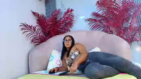 Snapshot of katiiavega chatting on 07-21-26, 07:16 online show from 07-21-26, 07:16