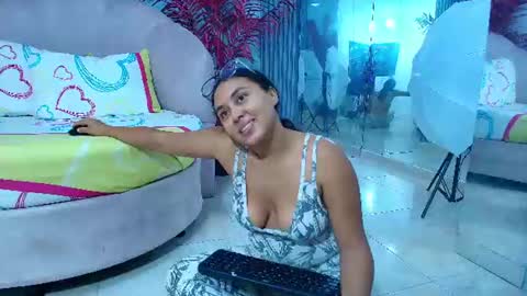 Snapshot of katiiavega chatting on 07-24-26, 08:18 online show from 07-24-26, 08:18