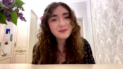 Snapshot of katinaflatau chatting on 05-08-26, 07:41 Rosie online show from 05-08-26, 07:41