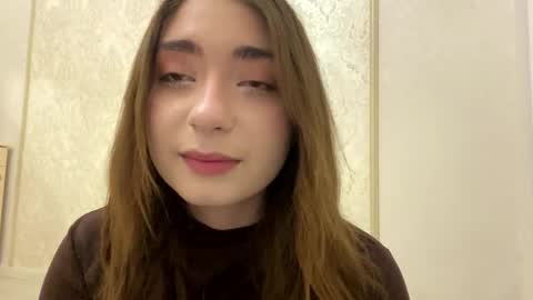 Snapshot of katinaflatau chatting on 05-11-26, 07:22 Rosie online show from 05-11-26, 07:22