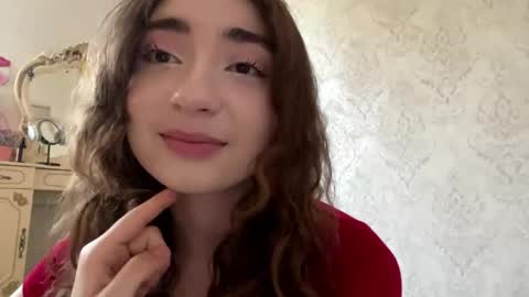 Snapshot of katinaflatau chatting on 05-22-26, 03:17 Rosie online show from 05-22-26, 03:17